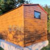 Záhradný domček 2,5×4×2,50 – zlatý dub (imitácia dreva), sedlová strecha, jednokrídlové dvere, okno - Image 5