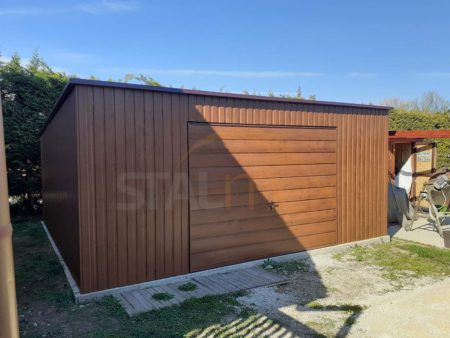 Plechová garáž 6x6x2,48 - zlatý dub (imitácia dreva), spád od brány dozadu, výklopná brána